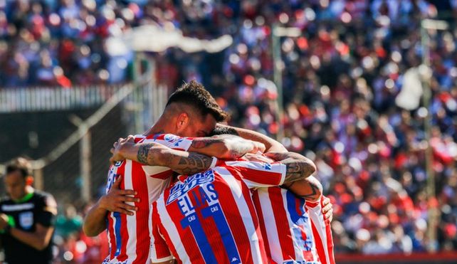 Unión imitó el arranque de las tres Superligas anteriores