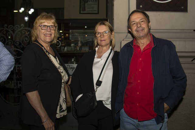 Mary y Angela May y Rub&eacute;n Ditarantto