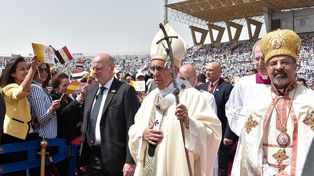 El único extremismo de los creyentes es el de la caridad, dijo el Papa al irse de Egipto