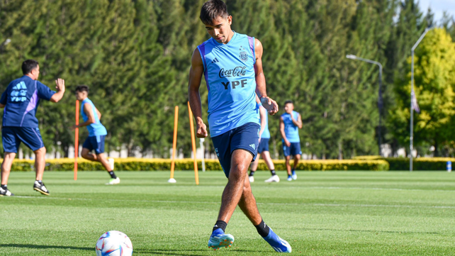 Juan Sforza entrena esta semana con el preseleccionado sub-23 que se prepara para el Preolímpico de Venezuela.