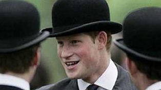 El pr&iacute;ncipe Harry de Inglaterra deber&aacute; asistir a un curso contra el racismo