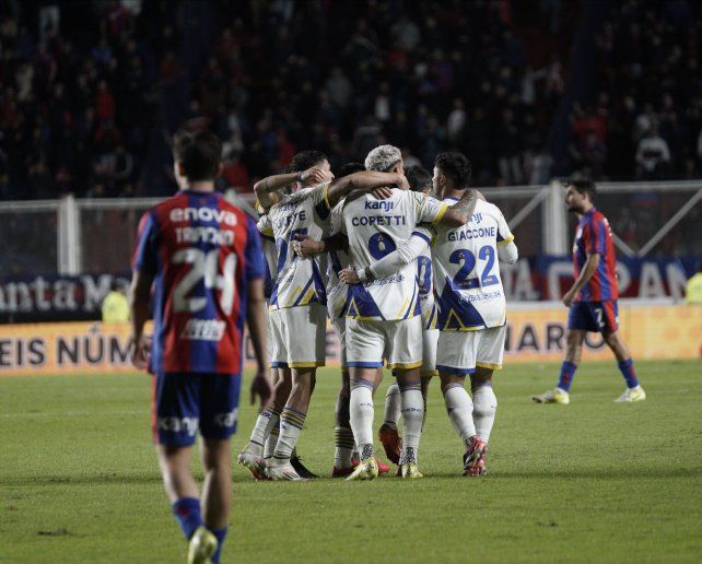 El triunfo ante San Lorenzo le dio la posibilidad a Central de llegar a la última fecha con chances de terminar primero.