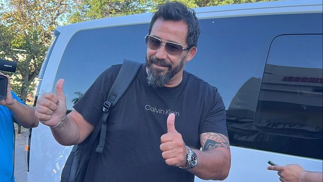 Pablo Vitamina Sánchez al llegar a Asunción. El ex-Central será el entrenador de Olimpia.&nbsp;