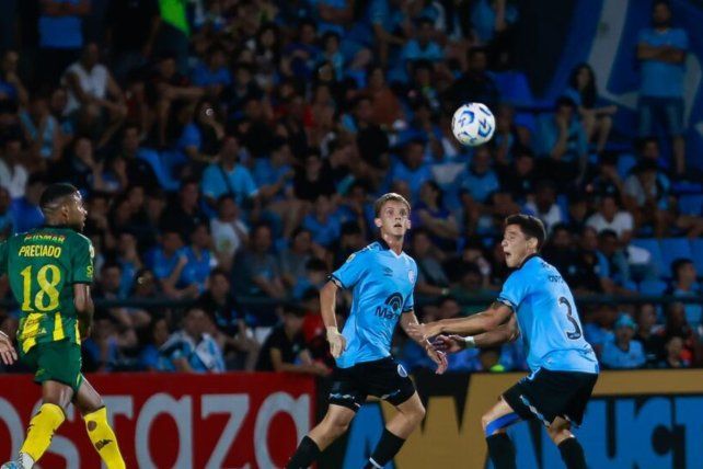 A Colón le surgió por Tiago Cravero el competidor menos esperado