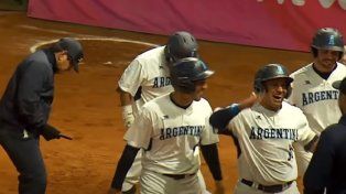 Sóftbol: Argentina venció a Venezuela y tuvo un debut de alto vuelo en Paraná