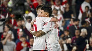 River ganó bien de local ante Vélez.