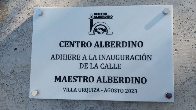 En Villa Urquiza una calle rinde homenaje a los maestros alberdinos