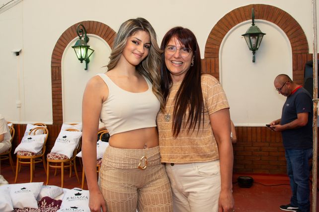 Antonella de Waele y Alejandra Álvarez