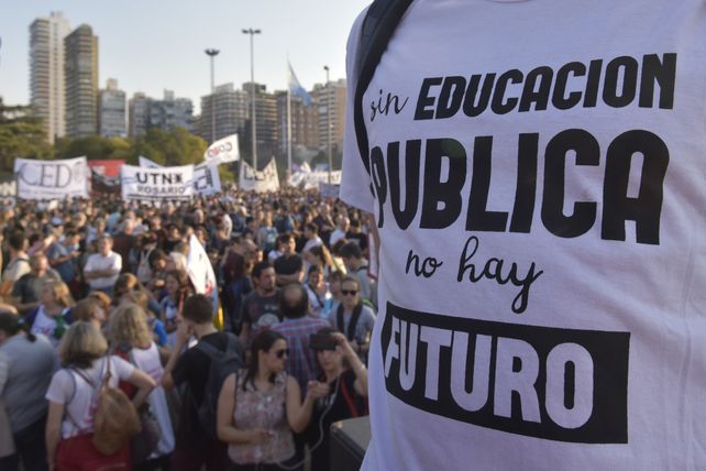 Voces e interrogantes sobre la agenda educativa nacional