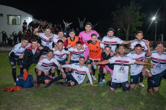 Juventud Unida de Candioti derrotó a La Perla y continúa puntero de la Zona 1 del Alberto Garau.