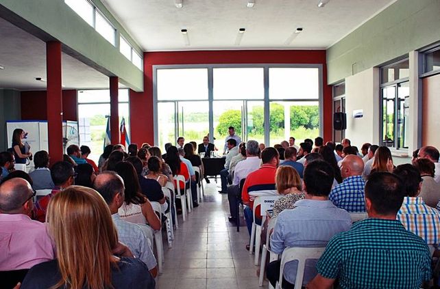 Reeligieron a Sattler como rector de Uader
