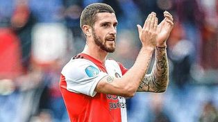 Marcos Senesi está en la órbita de la Fiorentina.
