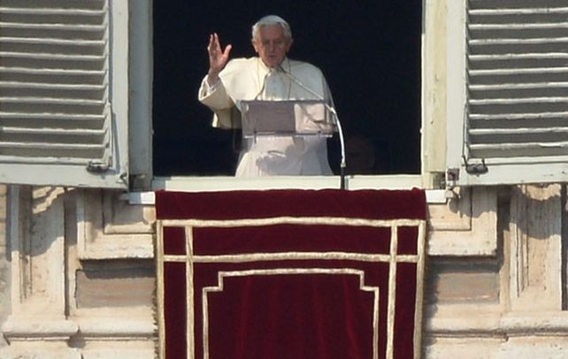 Su santidad. Benedicto XVI habló ayer desde el balcón del Vaticano.