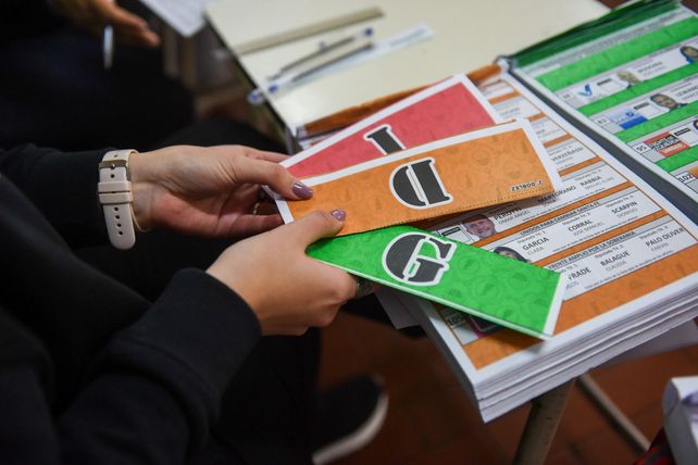 Cerraron los comicios y empiezan a conocerse los primeros resultados