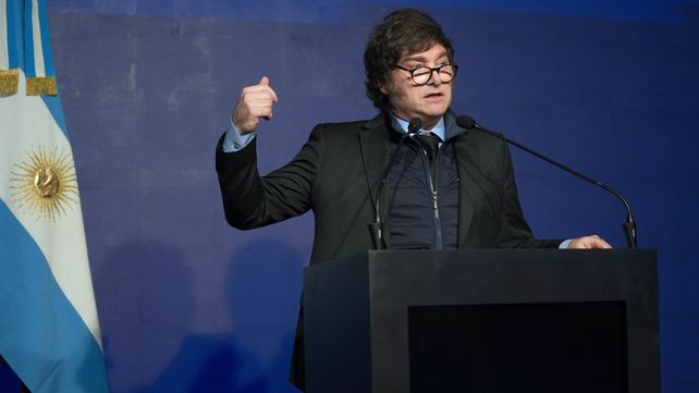 Milei visitará la sede de Mercado Libre y se mostrará con Galperín en medio de su guerra contra los bancos