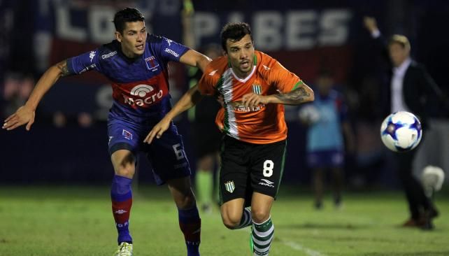 Banfield venció a Tigre y se ilusiona con las copas