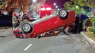 En el auto se trasladaron tres mujeres que tuvieron que se rescatadas.