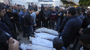 Un centenar de palestinos que buscaban comida