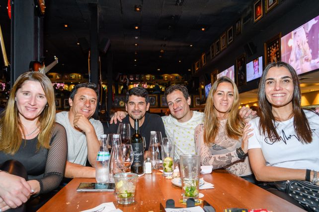 Ivanna Jofre, Ignacio Foa, Cristian Altieri, Federico Carliccio, Melisa Romero y Andrea Izuzquiza