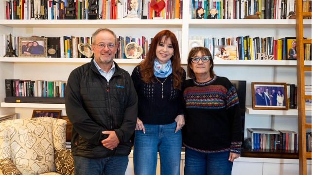 Cristina Kirchner mantuvo un encuentro en su prisión domiciliaria con Sonia Alesso y David Edwards