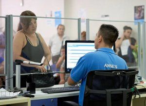 ANSES confirmó un aumento del 2,4% para las asignaciones familiares en abril