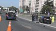 Pinola embistió a un conductor que quitaba una rueda y lo fracturó