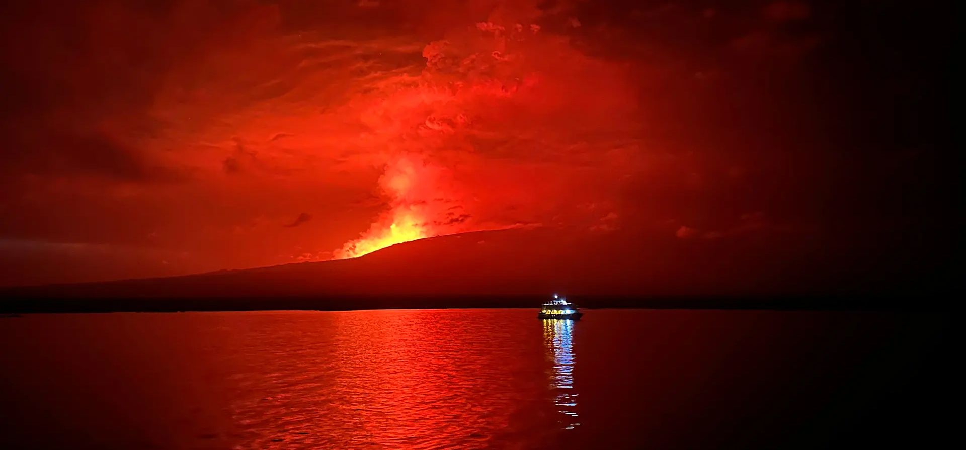 Ecuador Volcán La Cumbre hace erupción en Isla Fernandina, Galápagos Islas, Fotografía: Getty Images Ecuador Volcán La Cumbre hace erupción en Isla Fernandina, Galápagos Islas, Fotografía: Getty Images