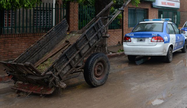 Un policía y tres carreros sufrieron heridas de bala tras protagonizar un tiroteo en zona sur