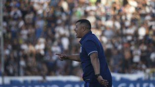 Jorge Almirón afrontará el primer clásico rosarino dirigiendo a Central.&nbsp;
