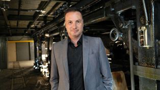 El ministro Lisandro Enrico presentó la renuncia como senador provincial