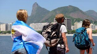 Durante el fin de semana largo, un millón de turistas viajaron por el país