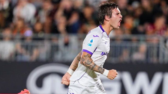 Franco Mastantuono convirtió su primer hat trick en la victoria de la Fiorentina por la Serie A