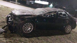 El hecho ocurrió este sábado por la madrugada en Acceso Norte a Paraná. El vehículo circulaba a gran velocidad y mordió la banquina