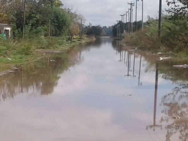 Quiroga, la calle que comparten Santa Fe y Recreo, bajo agua