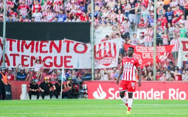 Dos nombres para cubrir un lugar atrás