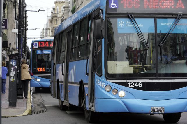 Presentan un proyecto para extender el boleto gratuito a jubilados de Santa Fe