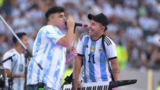 Los Totora pusieron la cumbia en la fiesta de los campeones del mundo