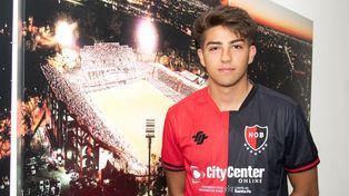 Valentino Acuña tiene contrato con Newells hasta diciembre de 2027.