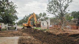 Cuenca Flores: avanza la obra del desagüe pluvial en calle Pavón