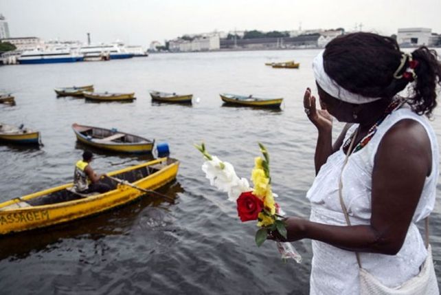 Brasil rinde homenaje a la diosa del mar