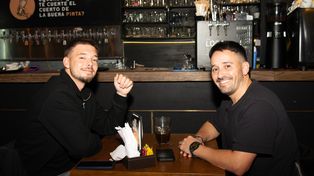 Aún con frío, los amigos y parejas celebran los encuentros y el pasar un lindo momento