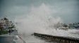 Temporal en Mar del Plata: grandes olas y destrozos en las playas del sur