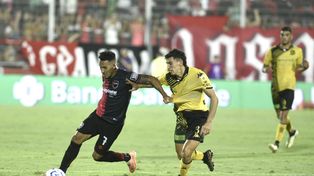 Cardozo nunca pudo ganarse un lugar en el elenco titular rojinegro.