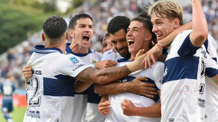 Gimnasia golpeó a Racing y arrancó el Apertura con una victoria sólida