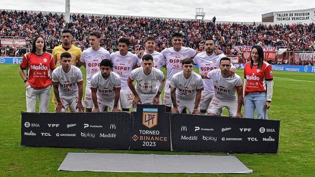 Unión igualó sin goles ante Platense en la fría tarde de sábado en el estadio 15 de Abril.