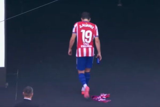 Julián Álvarez y un gesto inesperado tras los silbidos de los hinchas del Atlético de Madrid