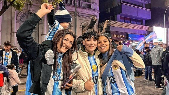 Paraná despidió a la Selección Argentina con aplausos y orgullo