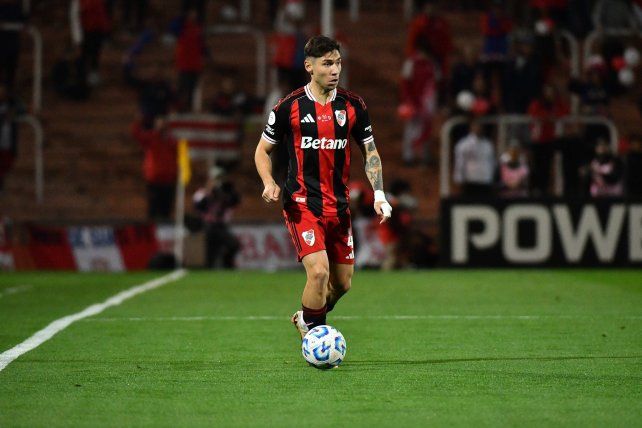 Montiel marcó el penal que le dio el triunfo de River.