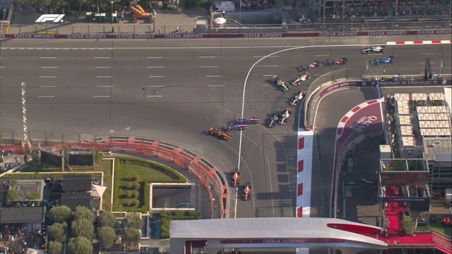El peor final en Bakú. Franco Colapinto se pasó de largo en la frenada de la curva 1