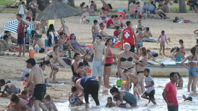 La cita es en el balneario municipal.